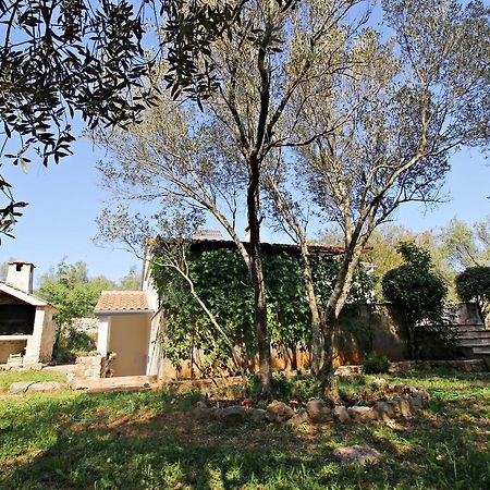 Guest House Beverin Sali Kültér fotó
