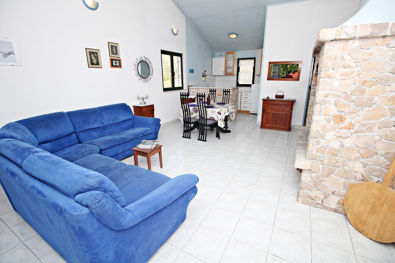 Guest House Beverin Sali Kültér fotó