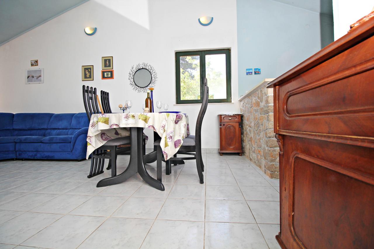 Guest House Beverin Sali Kültér fotó