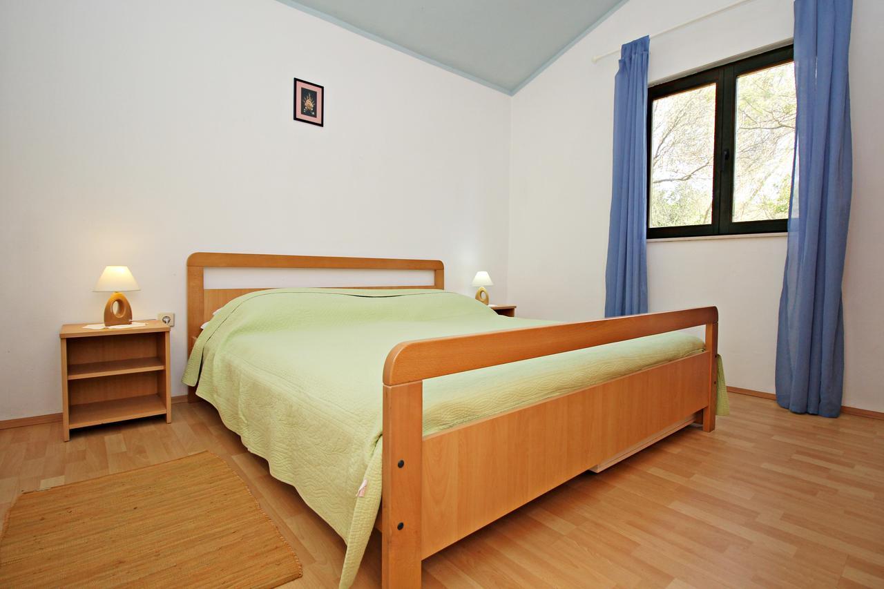 Guest House Beverin Sali Kültér fotó